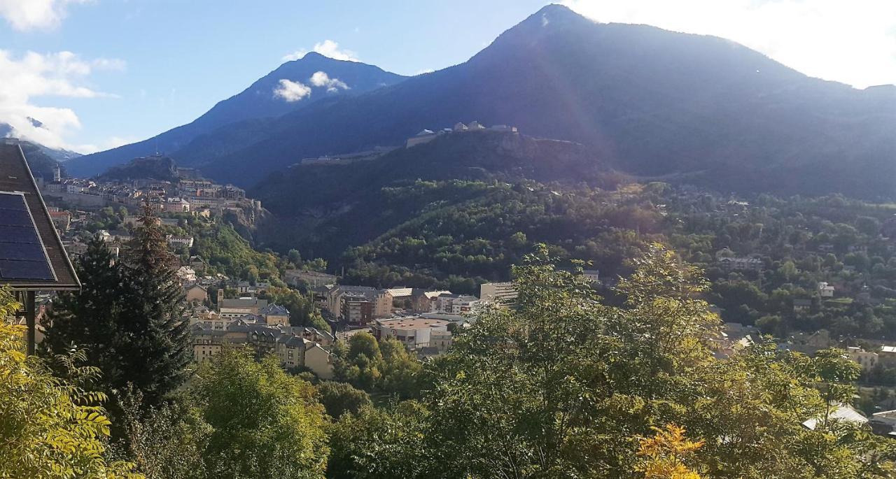 Studio Sympa Avec Terrasse , Maxi 4 Pers.Briancon Kültér fotó