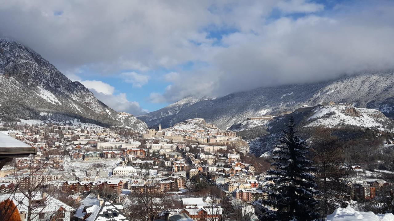 Studio Sympa Avec Terrasse , Maxi 4 Pers.Briancon Kültér fotó